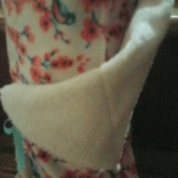 Recyclable paper towels with holder - Picture 2 of 3